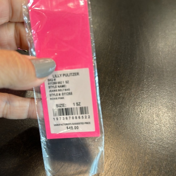 Lilly Pulitzer Belt bag NWT - Picture 6 of 7